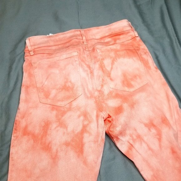 Pink acid wash Guess jeans - Picture 5 of 11